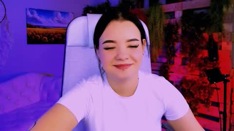 LeslieRowe online show from October 2025 08:42:01 PM