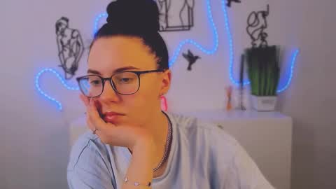 Snapshot of lesly_chilli chatting on February 2026 08:18:02 AM lesly_chilli online show from February 2026 08:18:02 AM