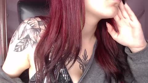 Less  online show from December 2024 04:03:02 PM