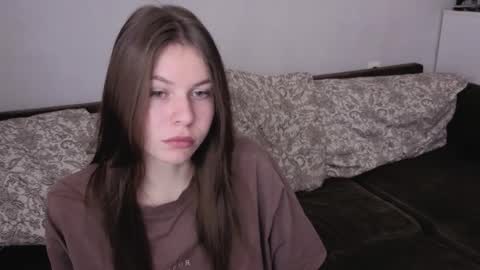 Fiona online show from November 2025 04:12:02 AM