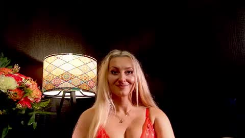 leticiareys online show from October 2025 06:30:01 PM