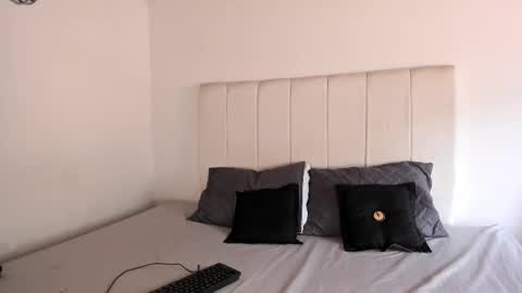 Leticia online show from September 2025 09:03:02 PM