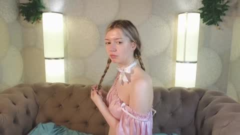 Snapshot of lettablush chatting on January 2025 03:27:01 PM letta online show from January 2025 03:27:01 PM