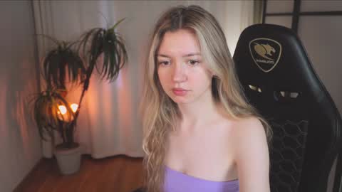 Snapshot of lettablush chatting on February 2025 12:26:02 PM letta online show from February 2025 12:26:02 PM