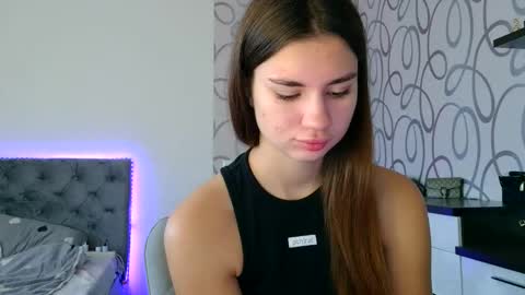 Snapshot of lette_emily chatting on October 2025 07:32:01 AM Emily online show from October 2025 07:32:01 AM