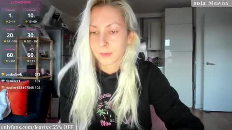 Snapshot of leusee chatting on October 2025 04:46:01 PM LeaVixx online show from October 2025 04:46:01 PM