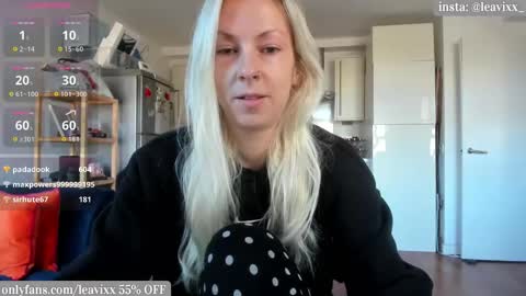 Snapshot of leusee chatting on October 2025 09:55:02 AM LeaVixx online show from October 2025 09:55:02 AM