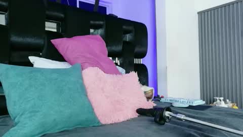 levana1 online show from March 2026 01:31:02 AM