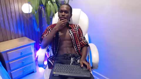 Snapshot of levi_mackie chatting on August 2026 08:00:01 PM Levi Mackie online show from August 2026 08:00:01 PM