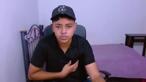 Snapshot of levii_7 chatting on October 2025 10:40:02 PM 0600AM-1200PM - online show from October 2025 10:40:02 PM