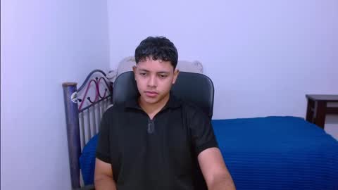 Snapshot of levii_7 chatting on October 2025 02:45:02 AM 0600AM-1200PM - online show from October 2025 02:45:02 AM