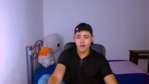 Snapshot of levii_7 chatting on December 2025 11:56:02 PM 0600AM-1200PM - online show from December 2025 11:56:02 PM