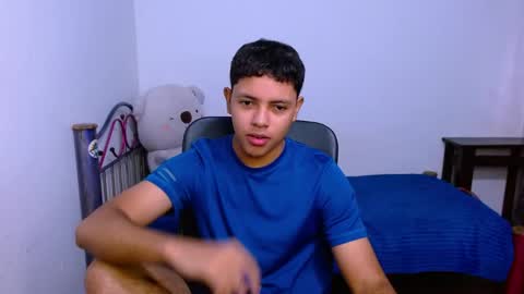 Snapshot of levii_7 chatting on December 2025 12:57:02 PM 0600AM-1200PM - online show from December 2025 12:57:02 PM