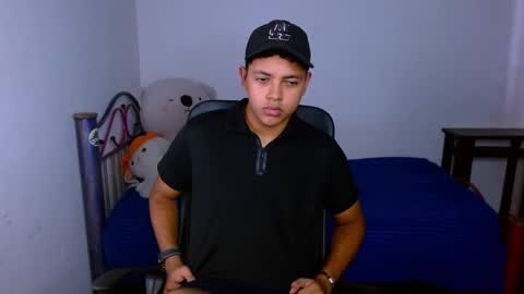 Snapshot of levii_7 chatting on January 2026 09:40:02 PM 0600AM-1200PM - online show from January 2026 09:40:02 PM