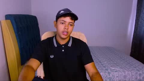 Snapshot of levii_7 chatting on March 2026 01:33:01 PM 0600AM-1200PM - online show from March 2026 01:33:01 PM