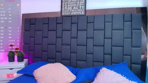 Lexi Howard  online show from November 2025 04:55:01 AM