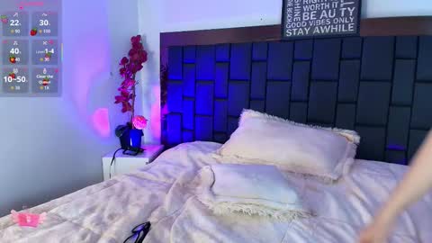 Lexi Howard  online show from January 2026 05:10:02 AM