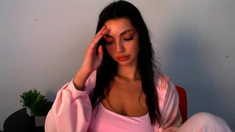 Alexia online show from May 2026 12:13:02 PM