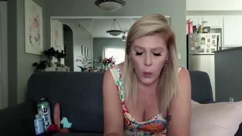 Snapshot of lexi_shocker chatting on September 2025 07:15:02 PM Lexi online show from September 2025 07:15:02 PM