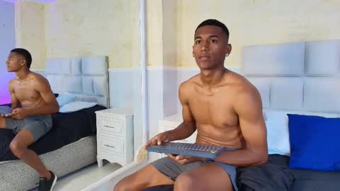 Snapshot of lexianddeker chatting on October 2025 05:21:01 PM Lexi  Derek online show from October 2025 05:21:01 PM