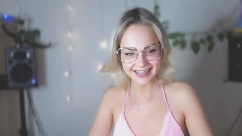 Lexie online show from December 2024 06:42:01 PM