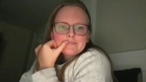 Snapshot of lexielilacs chatting on December 2024 03:13:02 AM lexie online show from December 2024 03:13:02 AM