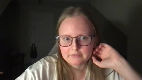 Snapshot of lexielilacs chatting on January 2025 01:37:02 AM lexie online show from January 2025 01:37:02 AM