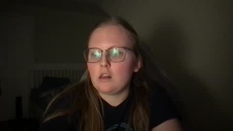 Snapshot of lexielilacs chatting on February 2025 11:32:01 PM lexie online show from February 2025 11:32:01 PM