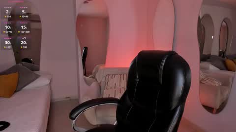 Lexie  online show from March 2026 07:20:02 PM