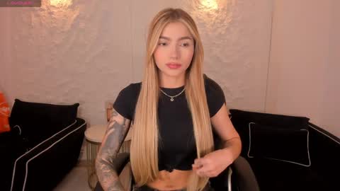 Lexie  online show from April 2026 04:26:02 PM