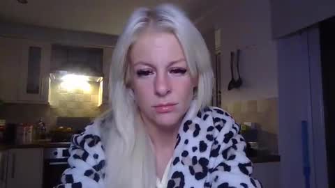 lexxileox online show from March 2026 11:16:01 PM