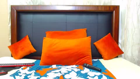 Silindile Caroline Madlala online show from January 2025 09:46:02 PM