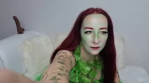 Snapshot of lexyleaf420 chatting on October 2025 11:39:01 PM Lexy online show from October 2025 11:39:01 PM