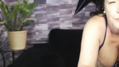 lexywetrain online show from November 2025 11:48:02 PM