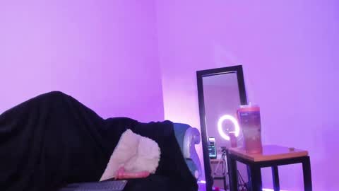   online show from January 2025 05:24:01 AM