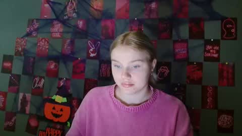 Leyla online show from October 2025 06:03:02 AM