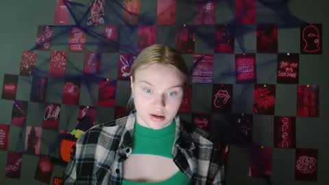 Leyla online show from October 2025 06:03:02 AM