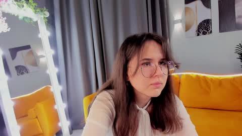 leylamirage online show from April 2026 12:49:01 PM