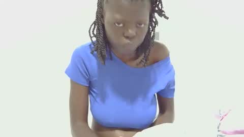 laylani69 online show from June 2026 08:23:01 PM