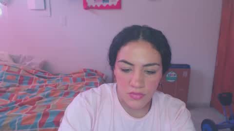 leylapregnant online show from September 2025 04:12:02 PM