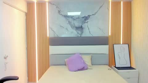   online show from April 2026 02:11:02 PM