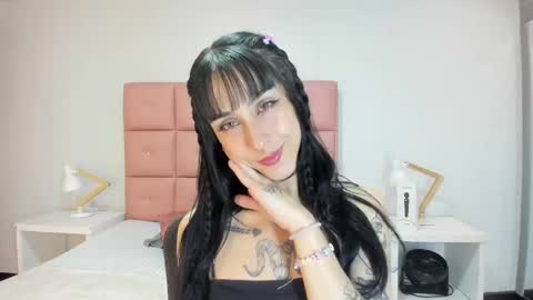 lhiamfitt online show from October 2025 05:02:02 PM