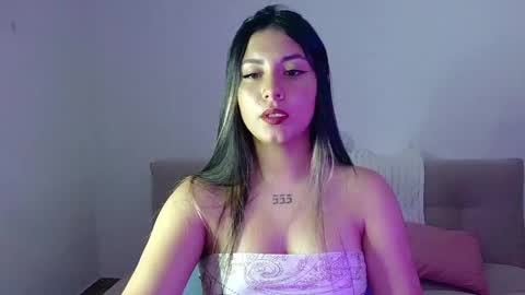 Lia  online show from May 2026 12:48:01 AM