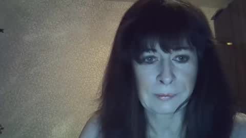 lia_ang online show from April 2026 02:44:01 PM