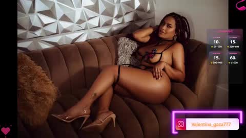 Snapshot of lia_daniiels01 chatting on February 2025 11:34:01 PM V A L online show from February 2025 11:34:01 PM