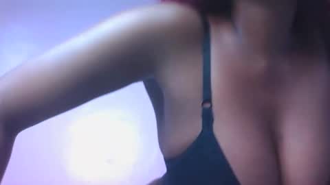 lia online show from February 2026 12:01:02 PM