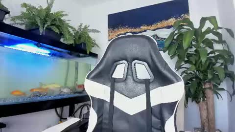 lia_lovelly online show from August 2026 05:22:01 PM