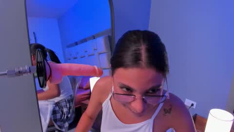lia_owenss online show from March 2026 07:17:01 PM