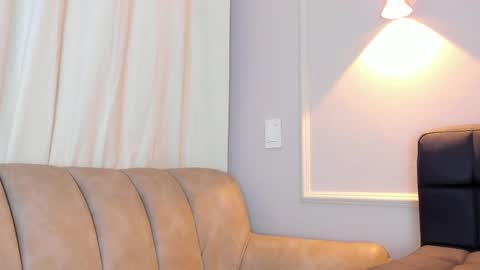 Snapshot of lia_walton__ chatting on September 2025 12:06:01 PM liz walton online show from September 2025 12:06:01 PM