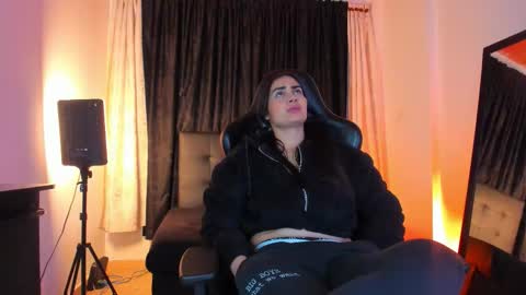 liaa_alan online show from December 2025 10:24:01 AM